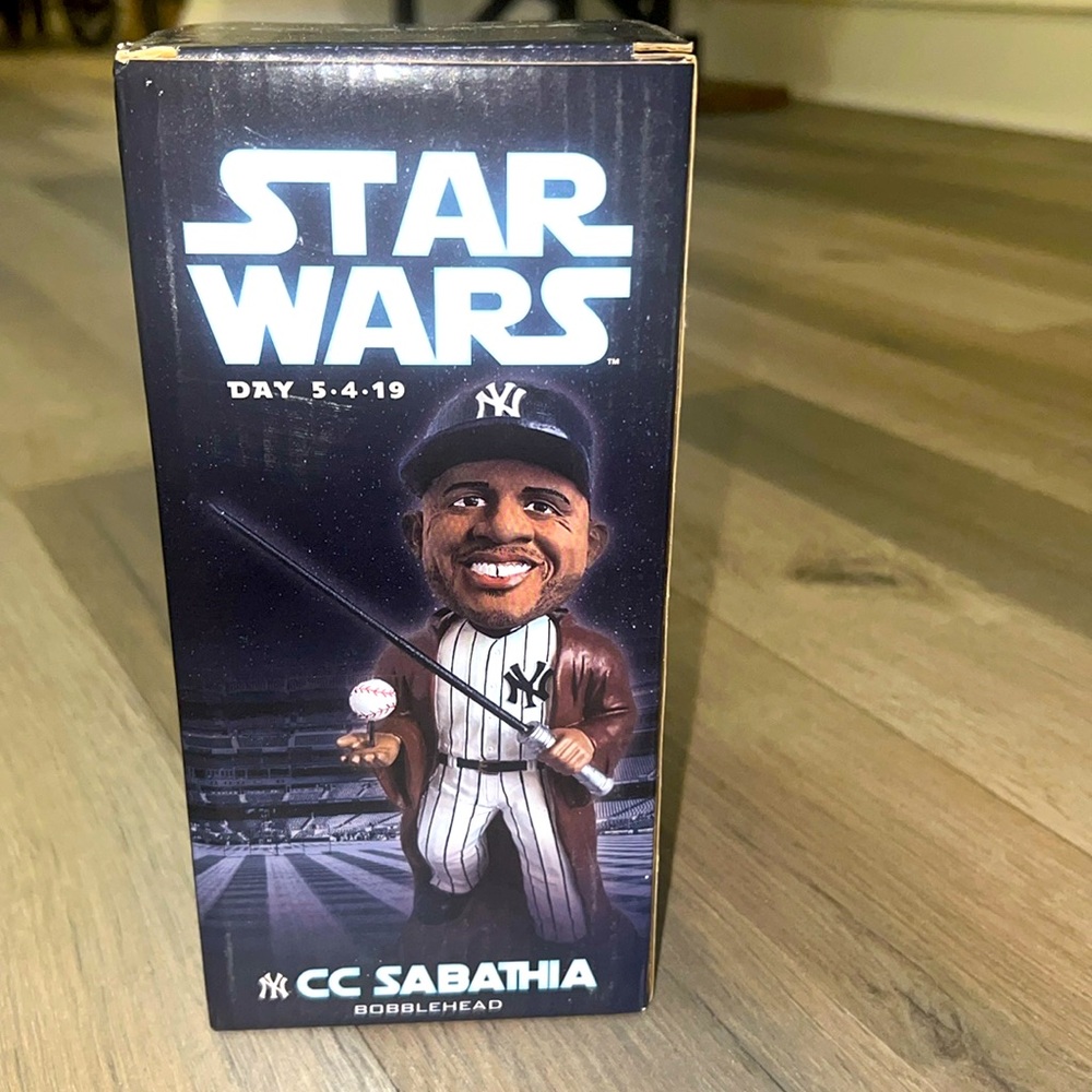 YANKEE BOBBLEHEAD